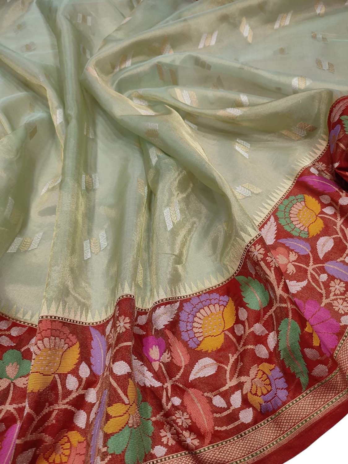 Green Handloom Banarasi Pure Tissue Flower Design Meenakari Saree - Luxurion World