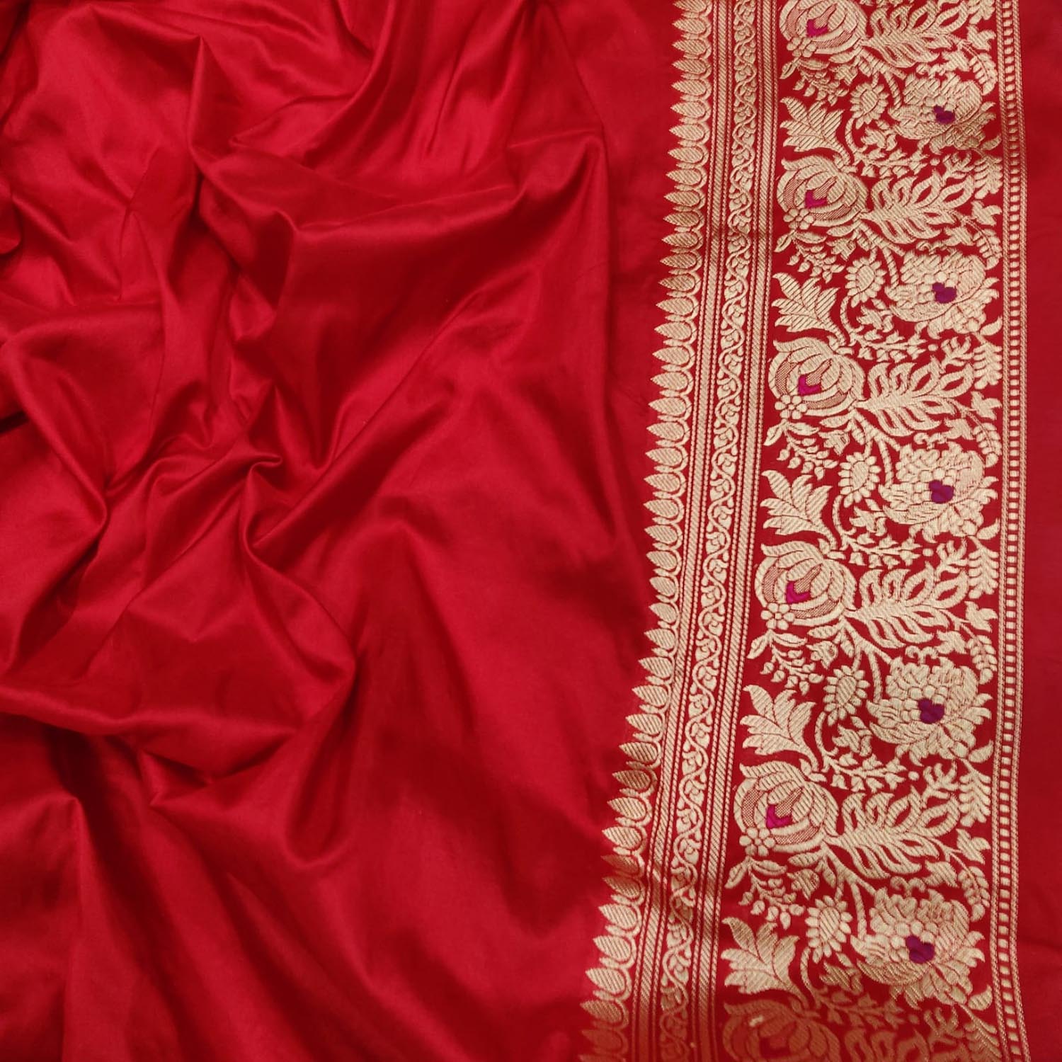 Exquisite Purple Handloom Banarasi Pure Katan Silk Flower Design Meenakari Saree - Luxurion World