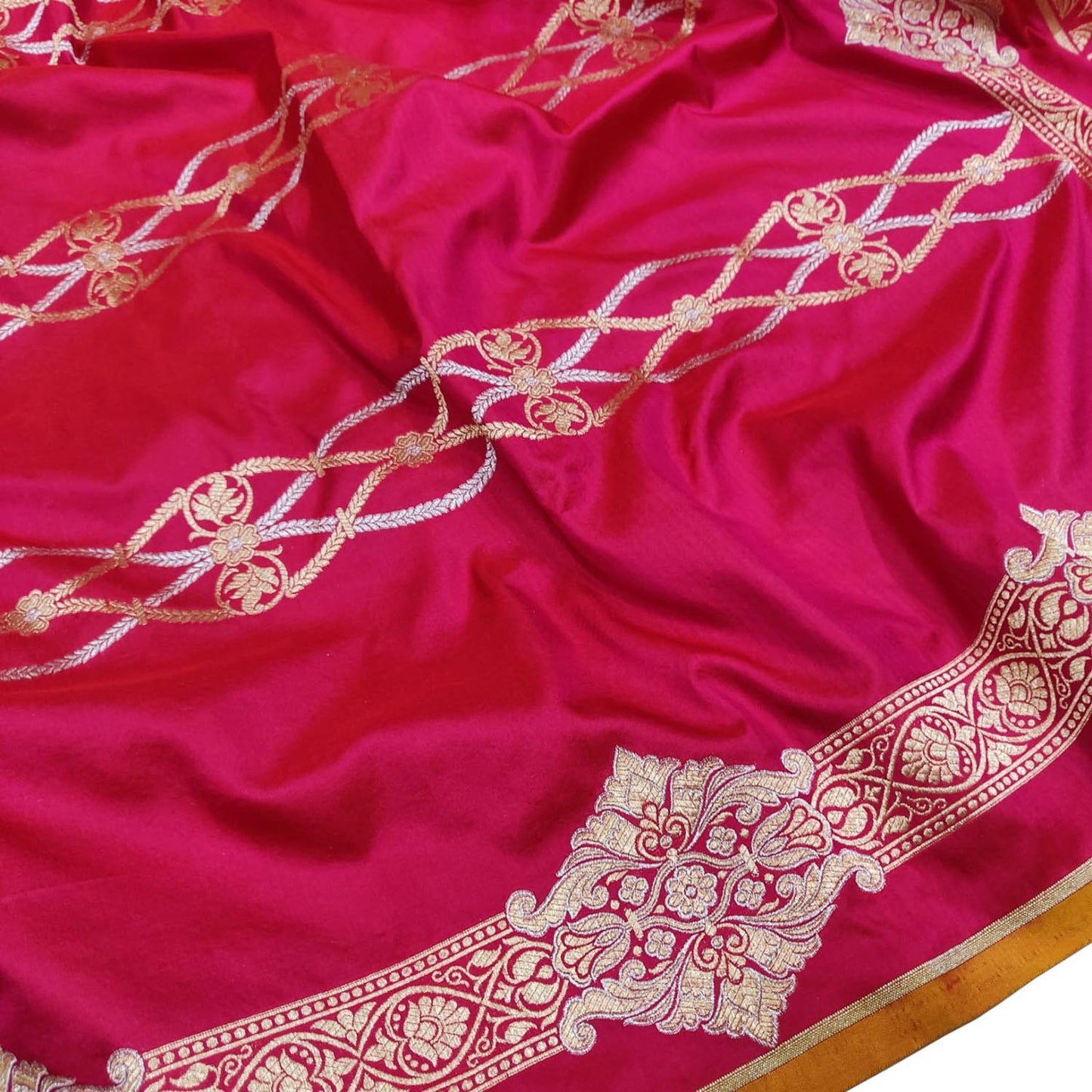 Pink Banarasi Handloom Pure Katan Silk Sona Roopa Saree - Luxurion World