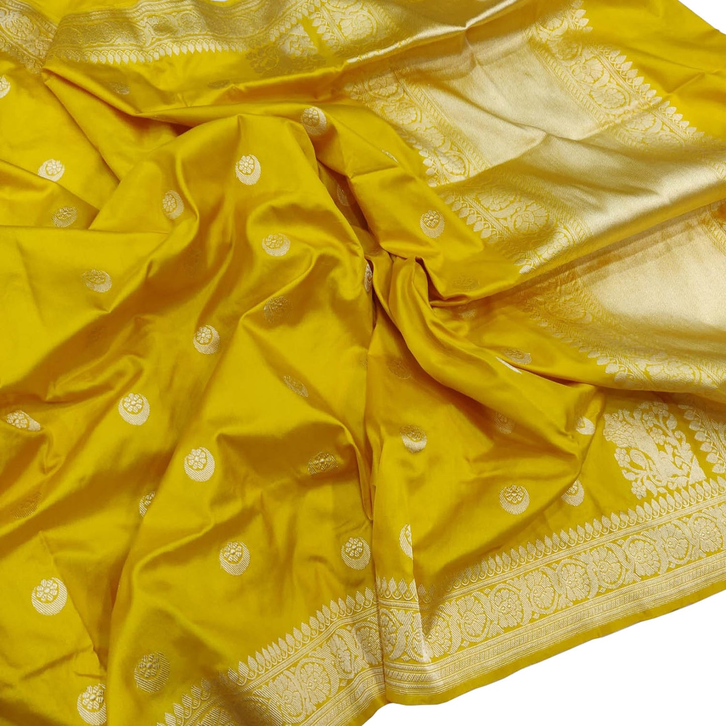 Yellow Handloom Banarasi Pure Katan Silk Chand Booti Design Saree - Luxurion World