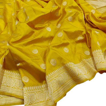 Yellow Handloom Banarasi Pure Katan Silk Chand Booti Design Saree - Luxurion World
