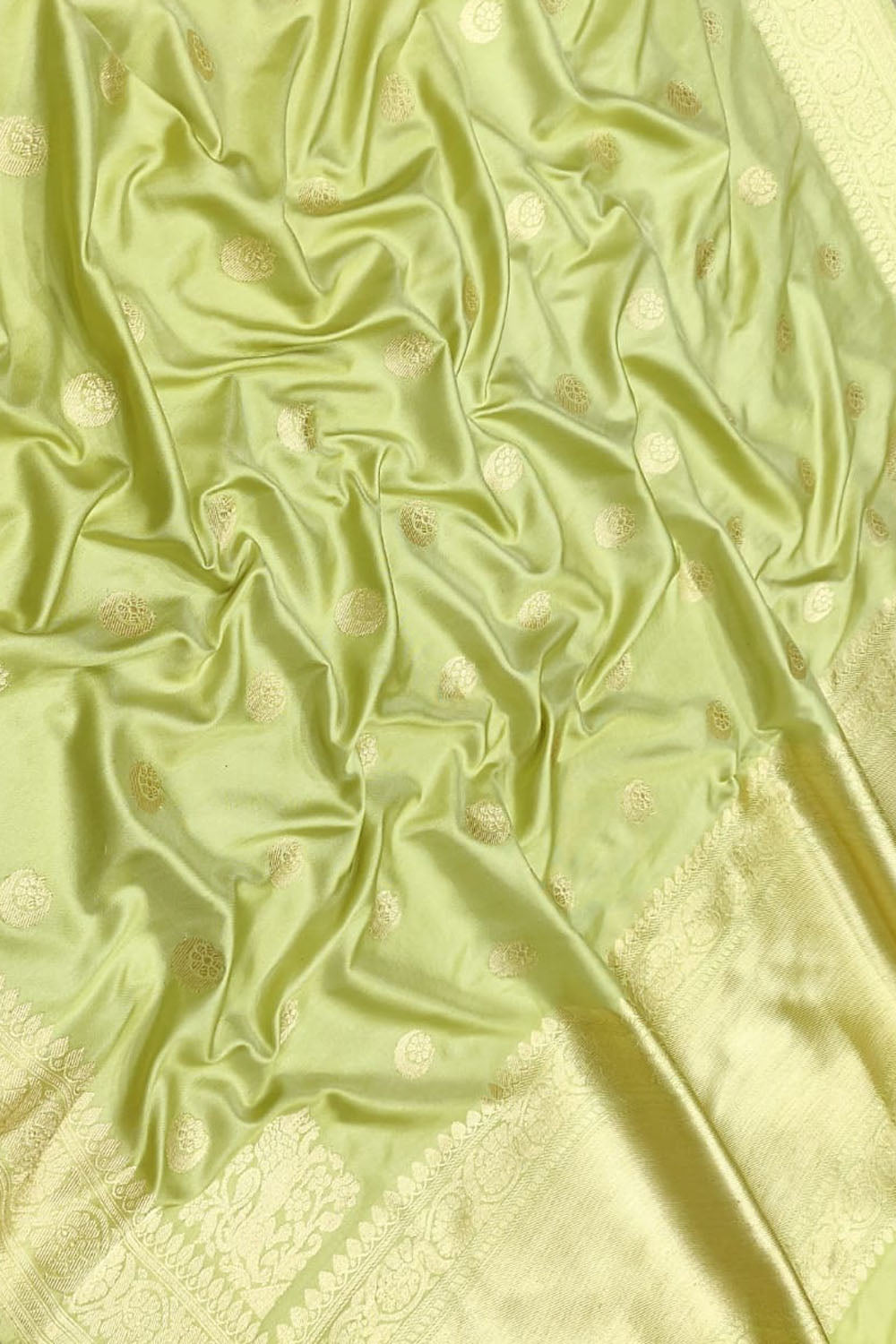 Elegant Green Handloom Banarasi Pure Katan Silk Chand Booti Design Saree - Luxurion World