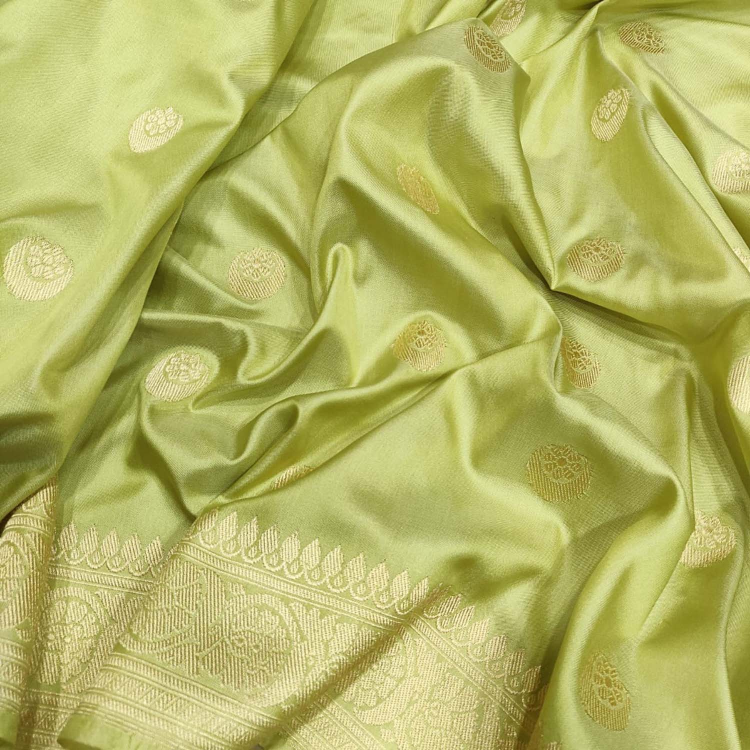 Elegant Green Handloom Banarasi Pure Katan Silk Chand Booti Design Saree - Luxurion World