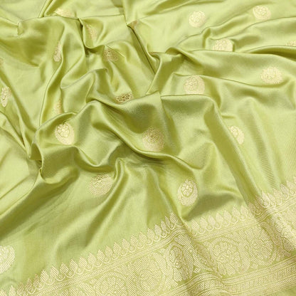 Elegant Green Handloom Banarasi Pure Katan Silk Chand Booti Design Saree - Luxurion World