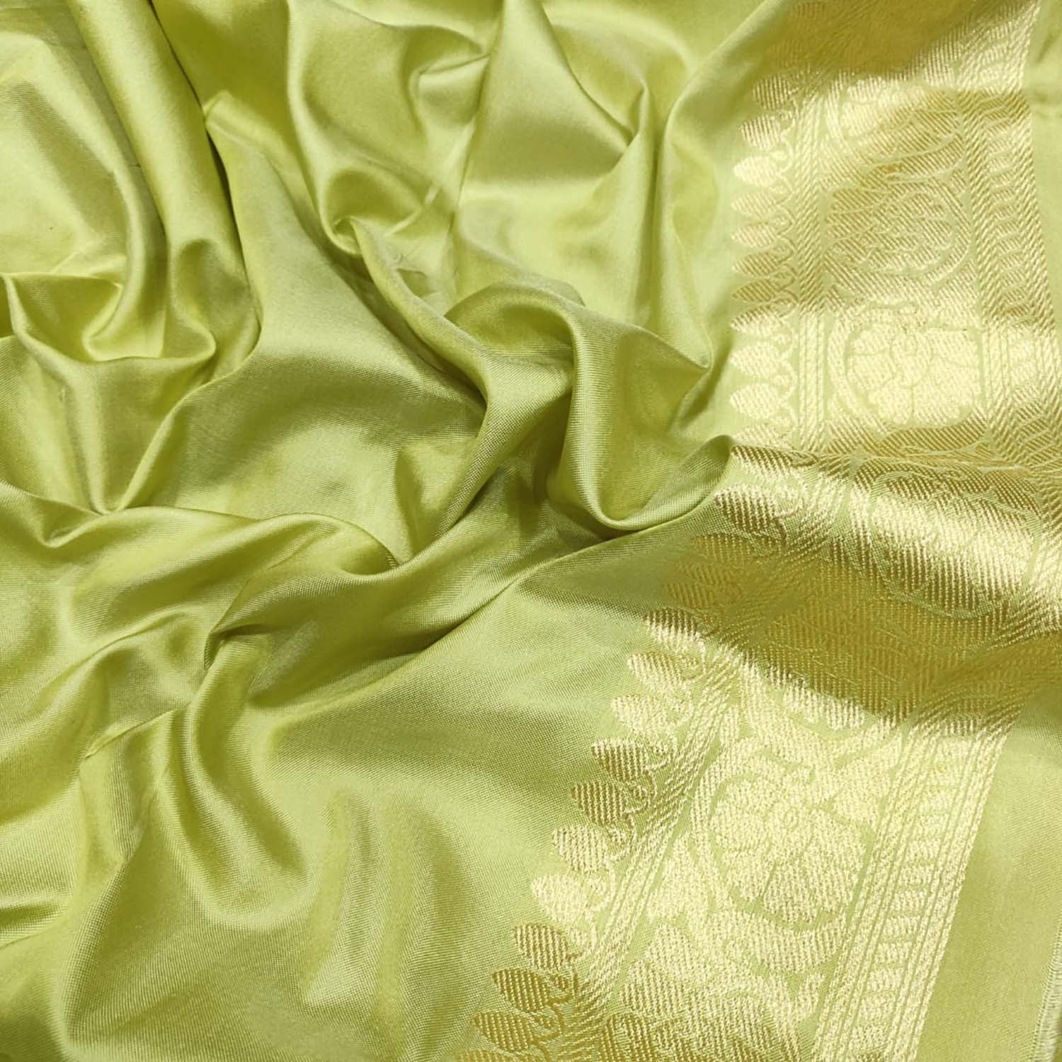 Elegant Green Handloom Banarasi Pure Katan Silk Chand Booti Design Saree - Luxurion World