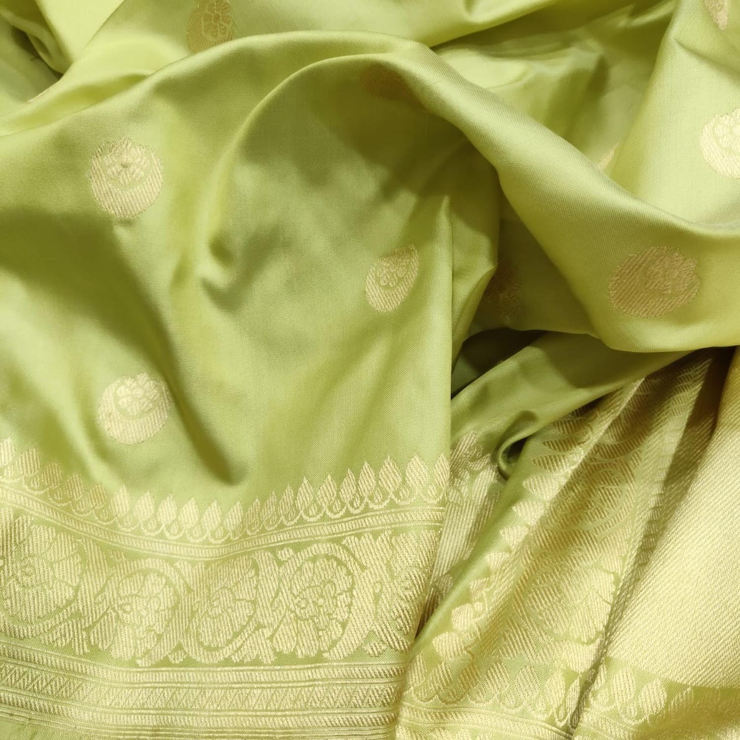 Elegant Green Handloom Banarasi Pure Katan Silk Chand Booti Design Saree - Luxurion World