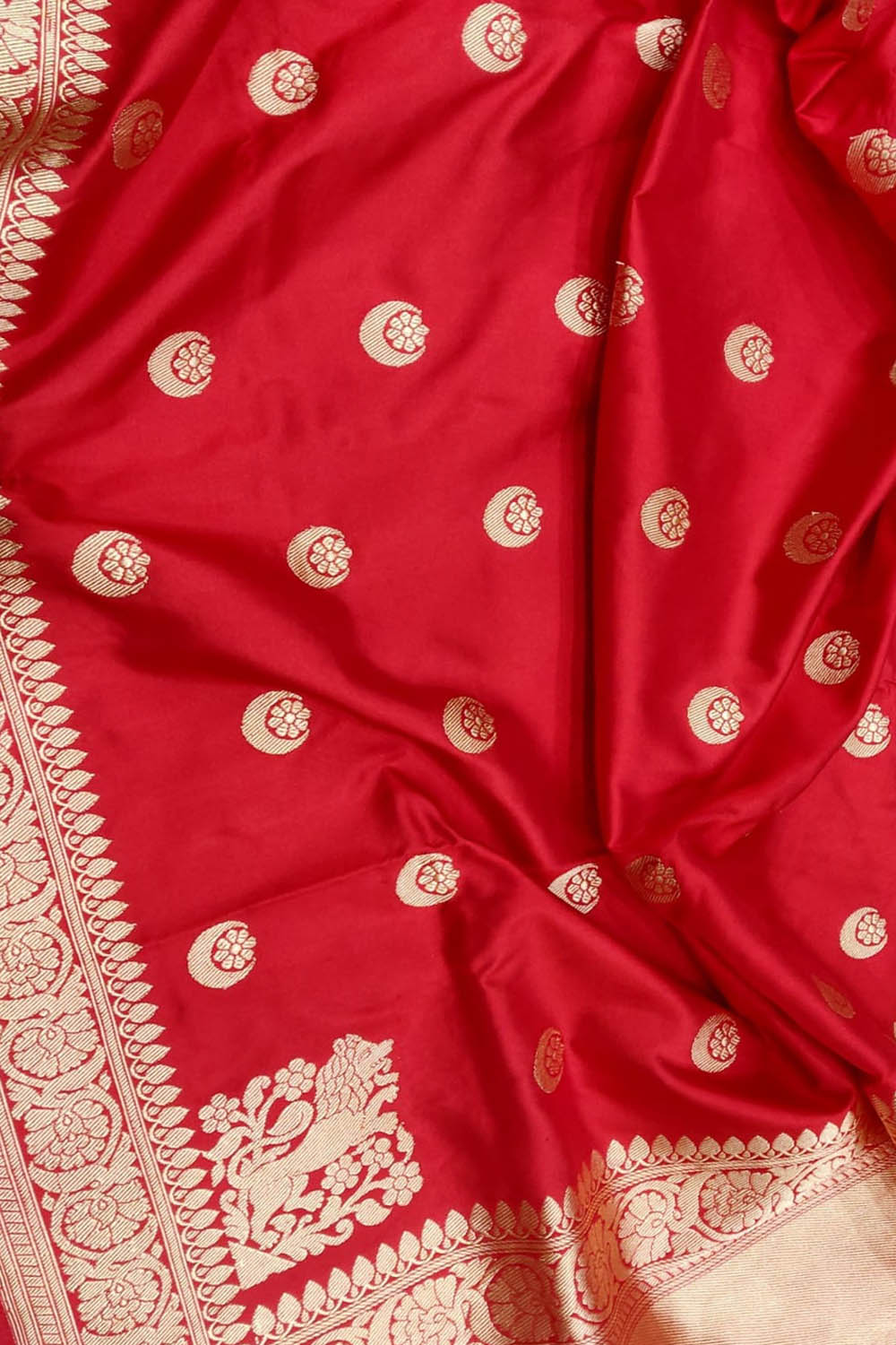 Elegant Red Handloom Banarasi Pure Katan Silk Chand Booti Design Saree - Luxurion World
