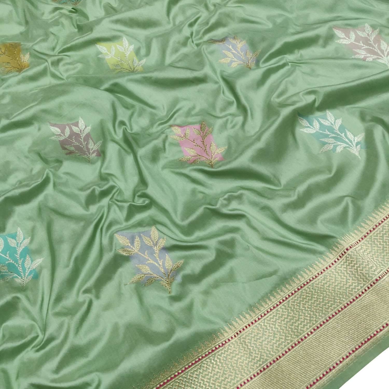 Green Handloom Banarasi Pure Katan Silk Flower Design Saree - Luxurion World