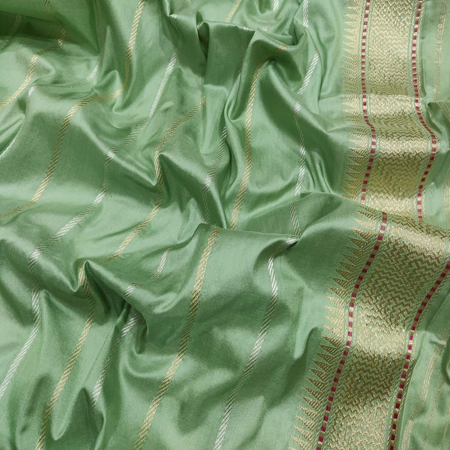 Green Handloom Banarasi Pure Katan Silk Flower Design Saree - Luxurion World