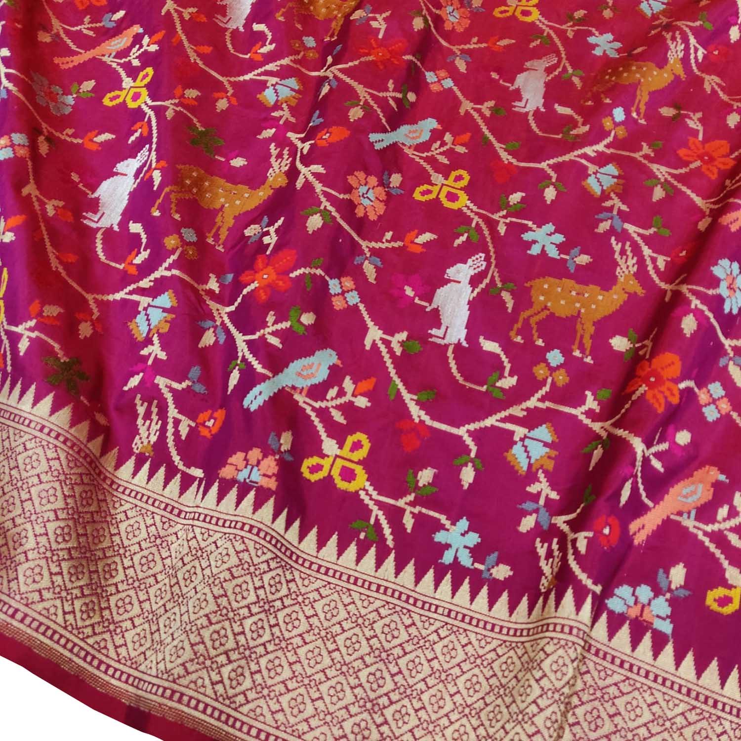 Pink Handloom Banarasi Pure Katan Silk Animal , Bird & Flower Design Saree - Luxurion World