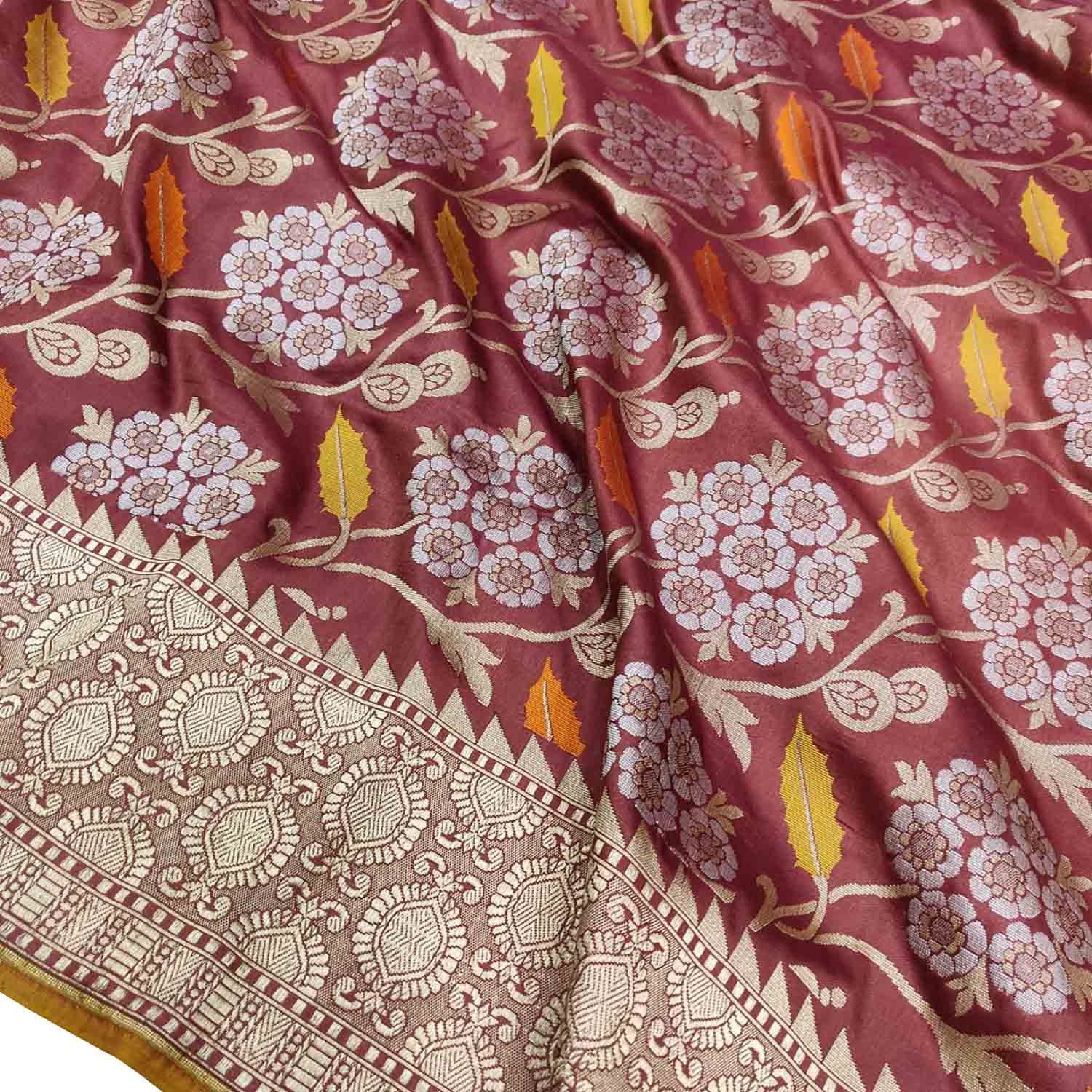 Maroon Handloom Banarasi Pure Katan Silk Leaf & Flower Design Saree - Luxurion World