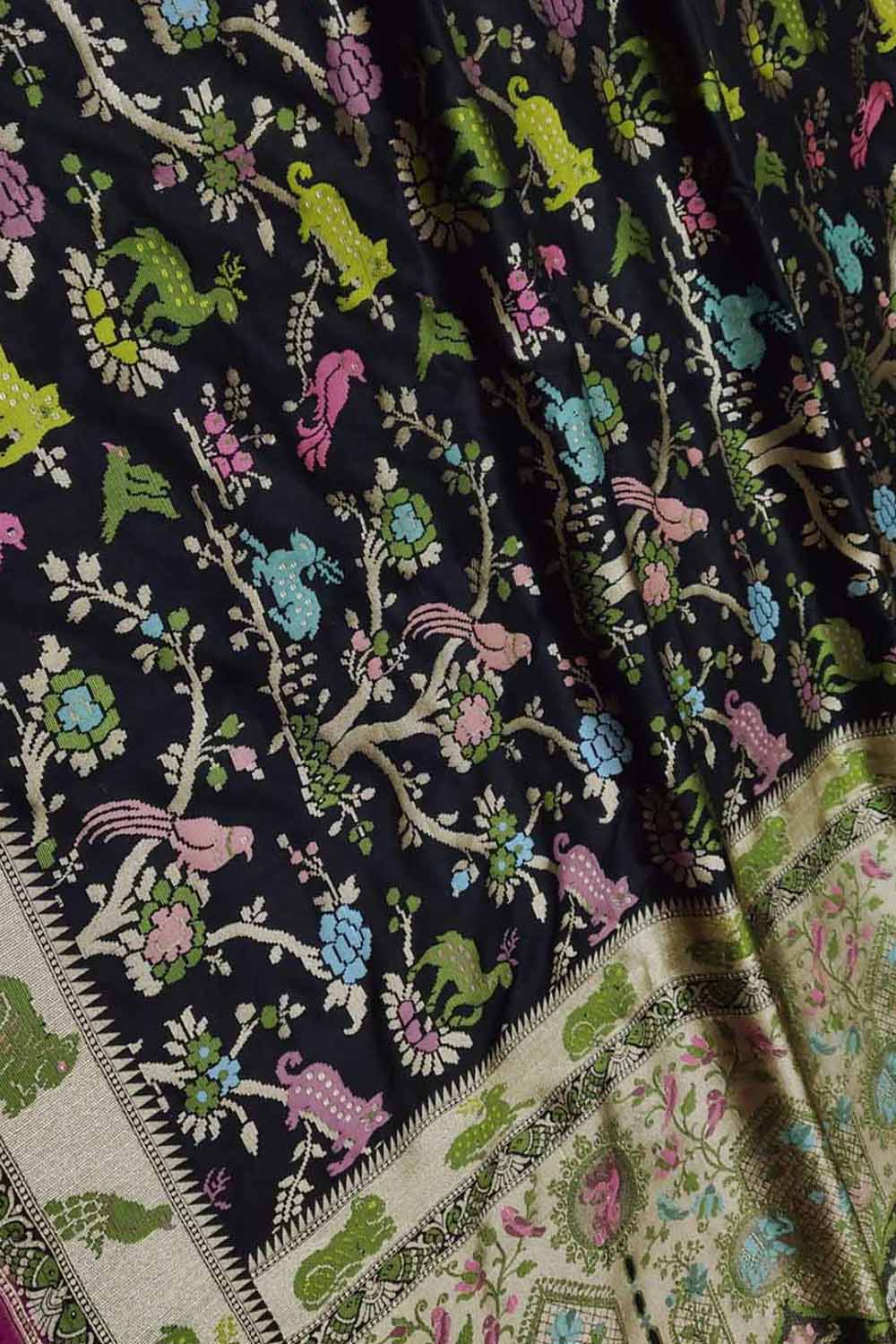 Black Handloom Banarasi Pure Katan Silk Animal And Flower Design Saree - Luxurion World