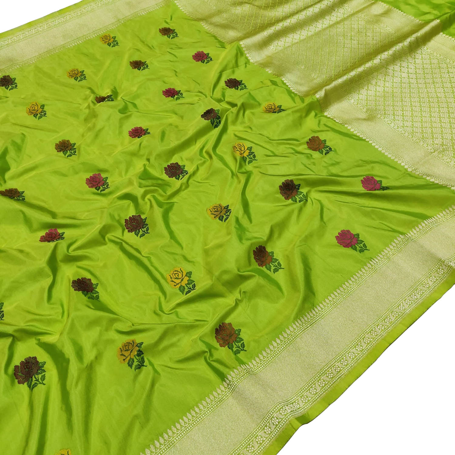 Green Handloom Banarasi Pure Katan Silk Flower Design Saree - Luxurion World