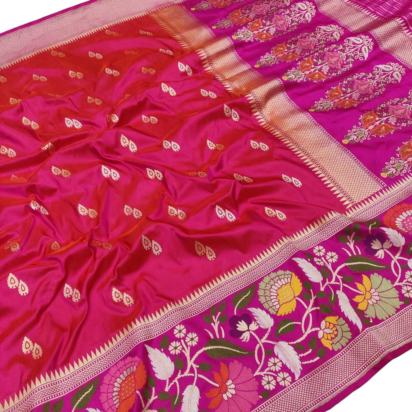 Pink Handloom Banarasi Pure Katan Silk Flower Design Meenakari Saree - Luxurion World