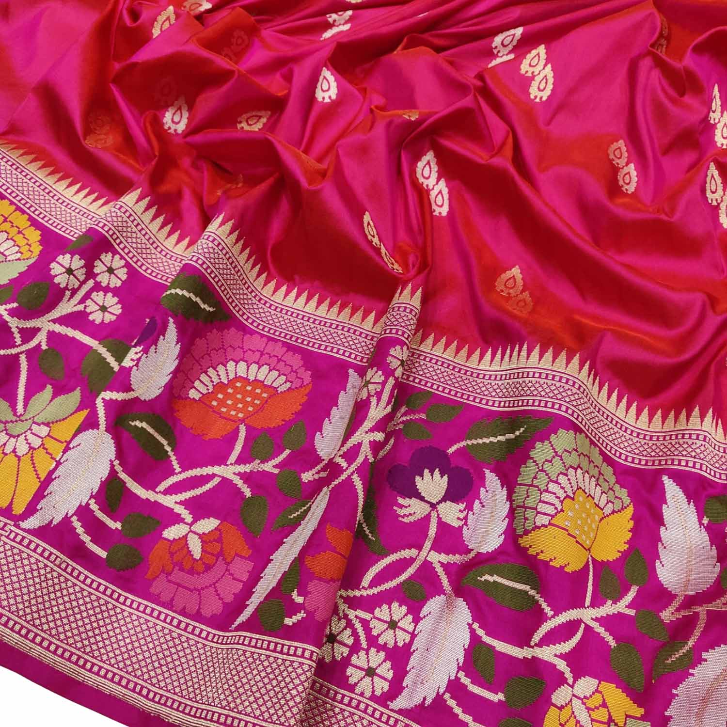 Pink Handloom Banarasi Pure Katan Silk Flower Design Meenakari Saree - Luxurion World