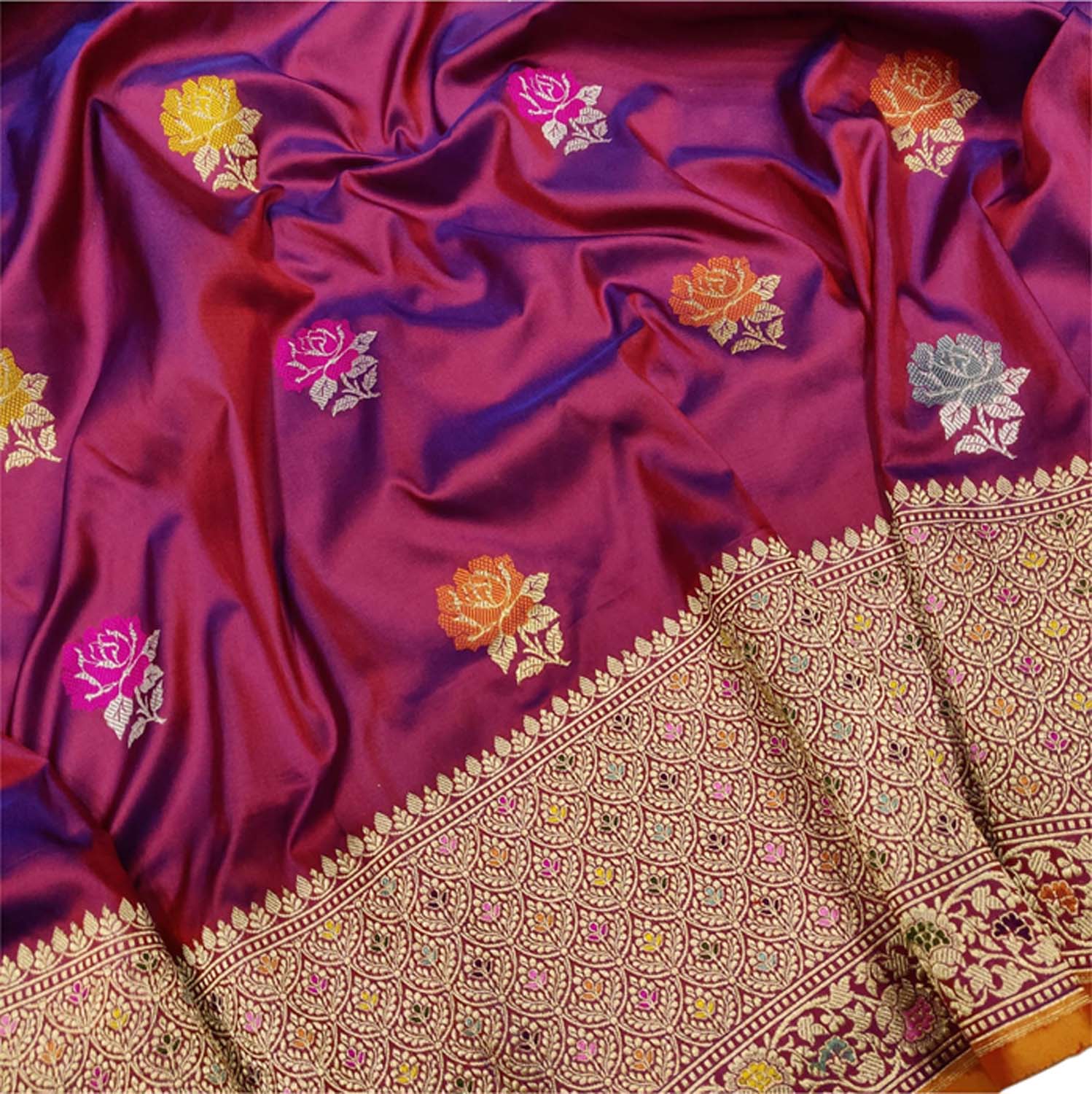 Exquisite Purple Handloom Banarasi Pure Katan Silk Saree with Flower Design - Luxurion World