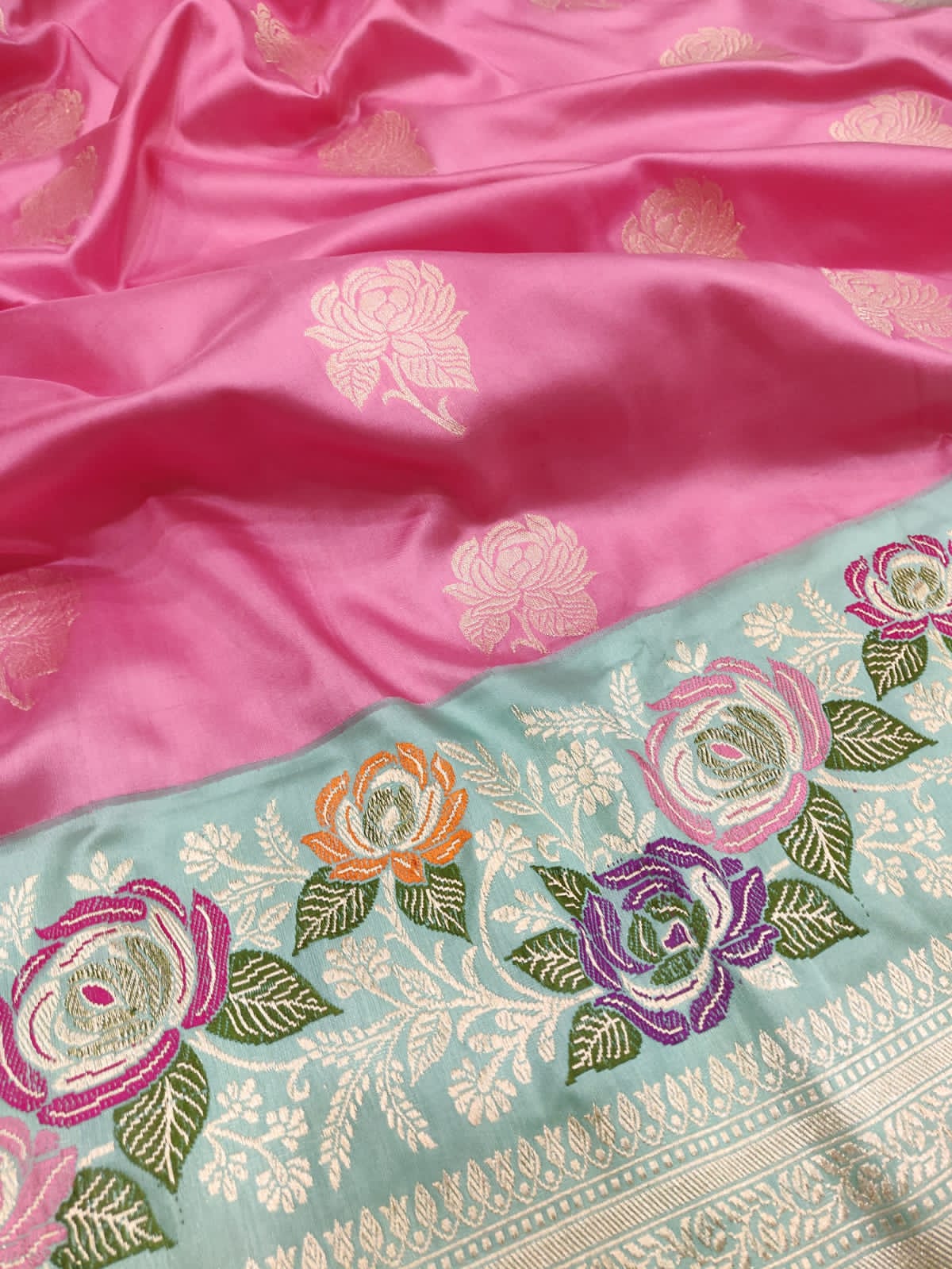 Exquisite Pink Handloom Banarasi Pure Katan Silk Flower Design Saree - Luxurion World