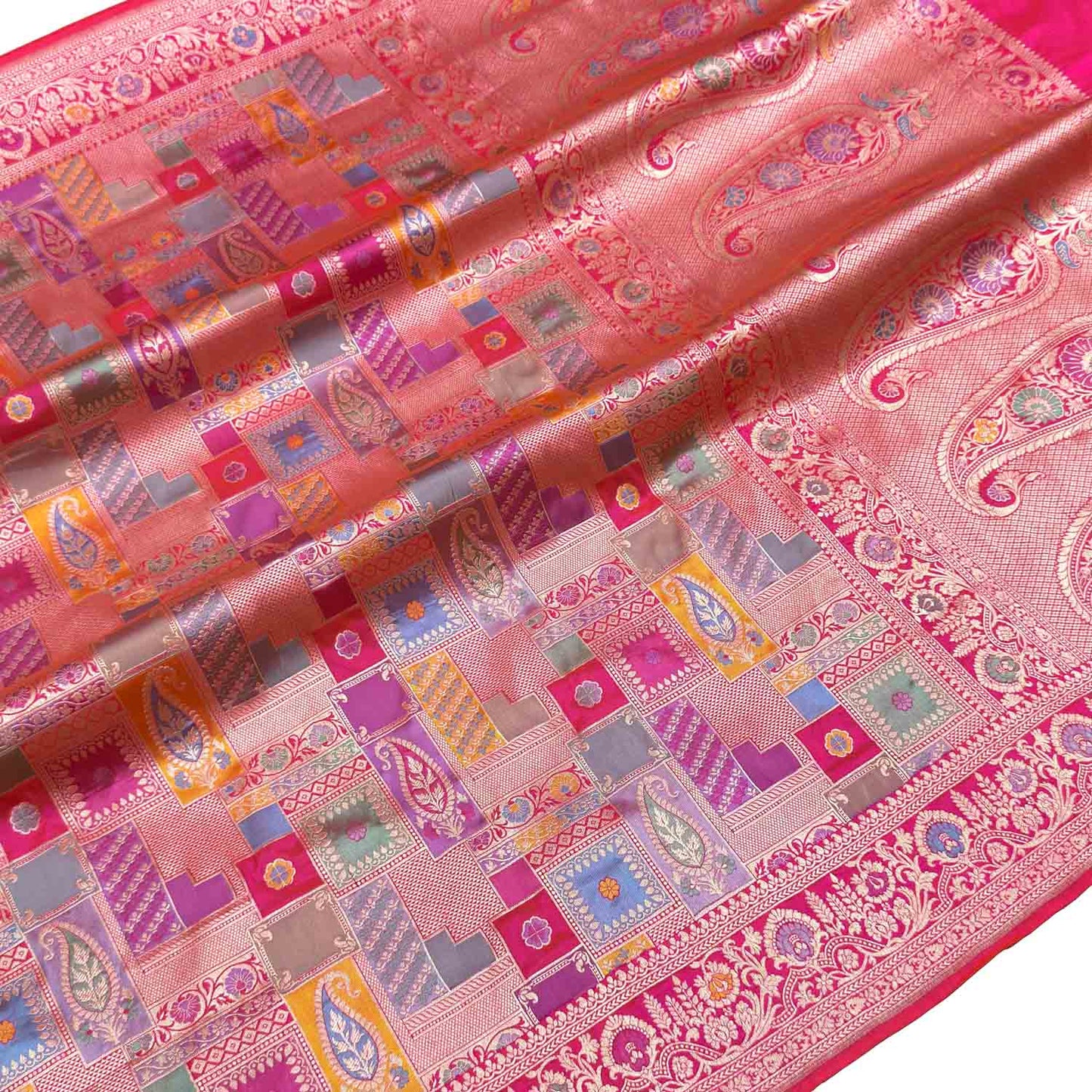 Exquisite Multicolor Handloom Banarasi Silk Saree
