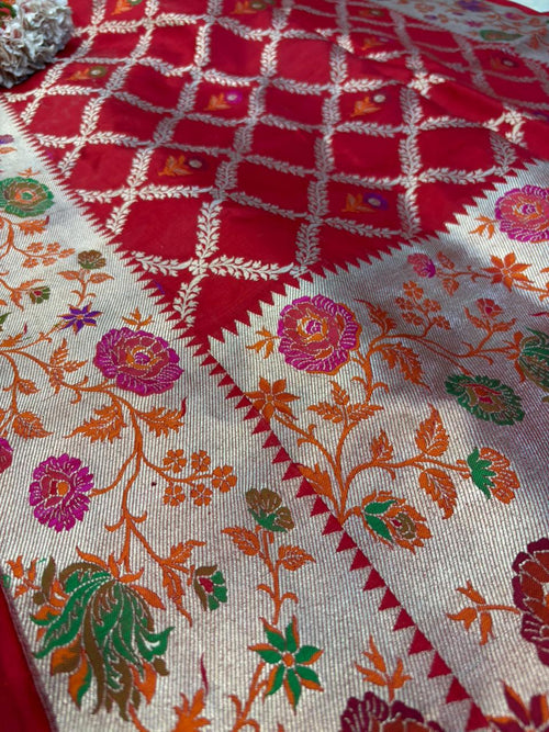 Exquisite Red Handloom Banarasi Pure Katan Silk Flower Design Meenakari Saree - Luxurion World