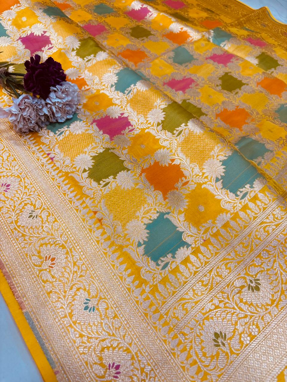 Yellow Handloom Banarasi Pure Katan Silk Flower Design Meenakari Saree - Luxurion World
