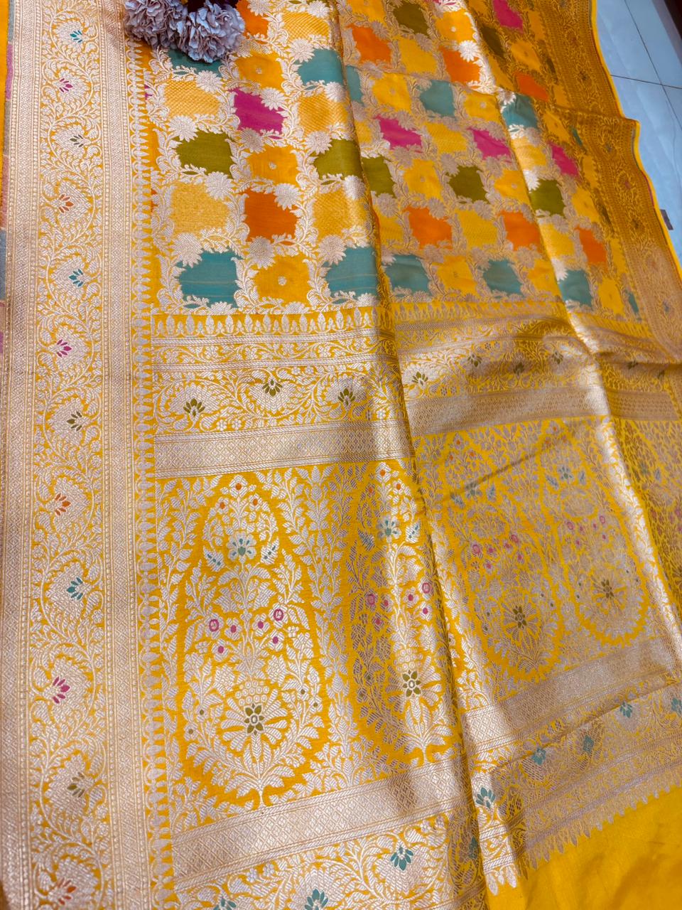 Yellow Handloom Banarasi Pure Katan Silk Flower Design Meenakari Saree - Luxurion World