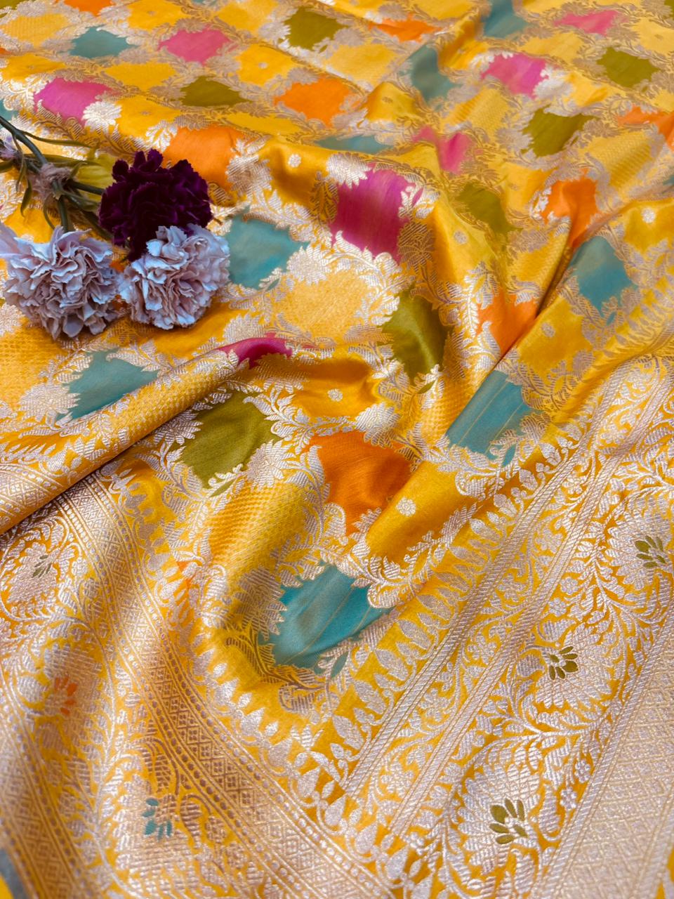 Yellow Handloom Banarasi Pure Katan Silk Flower Design Meenakari Saree - Luxurion World