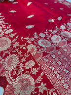 Exquisite Red Handloom Banarasi Pure Katan Silk Flower Design Scallop Border Saree - Luxurion World