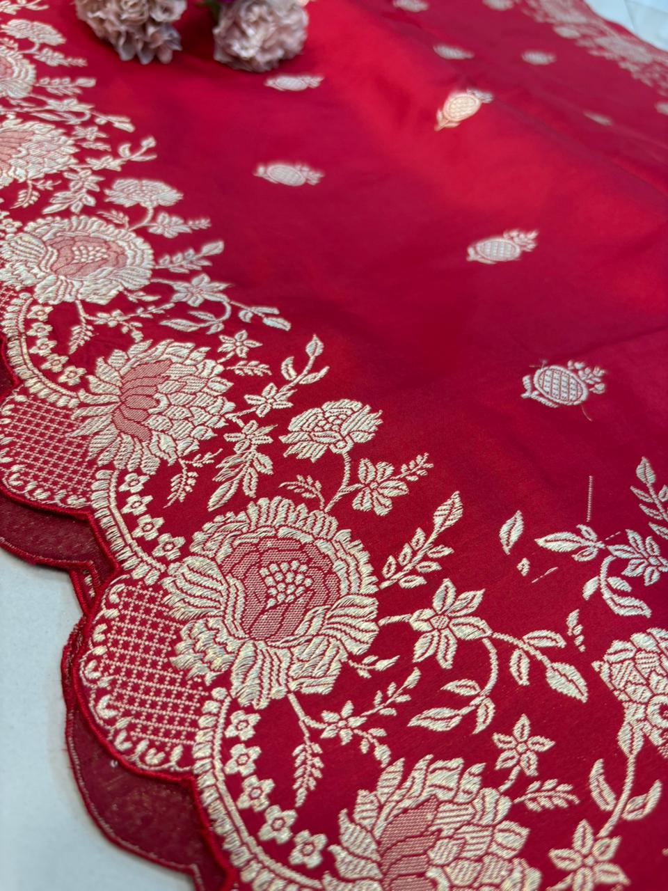 Exquisite Red Handloom Banarasi Pure Katan Silk Flower Design Scallop Border Saree - Luxurion World