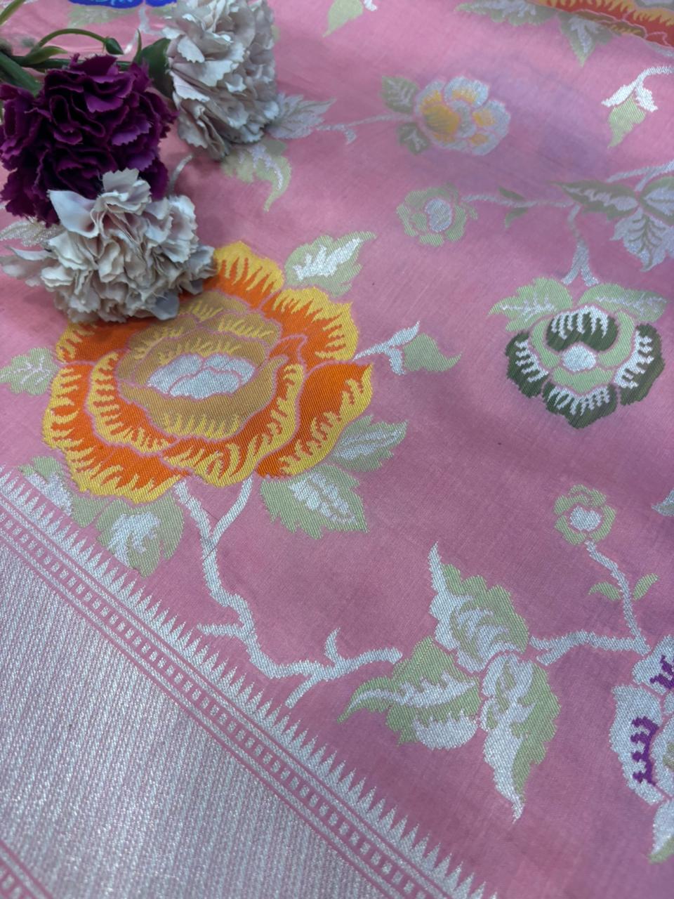 Exquisite Pink Handloom Banarasi Pure Katan Silk Flower Design Meenakari Saree - Luxurion World