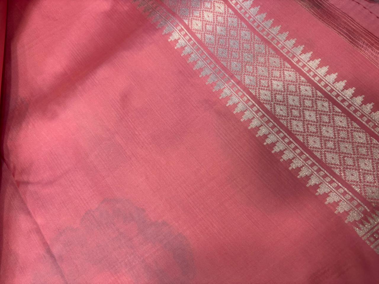 Exquisite Pink Handloom Banarasi Pure Katan Silk Flower Design Meenakari Saree - Luxurion World