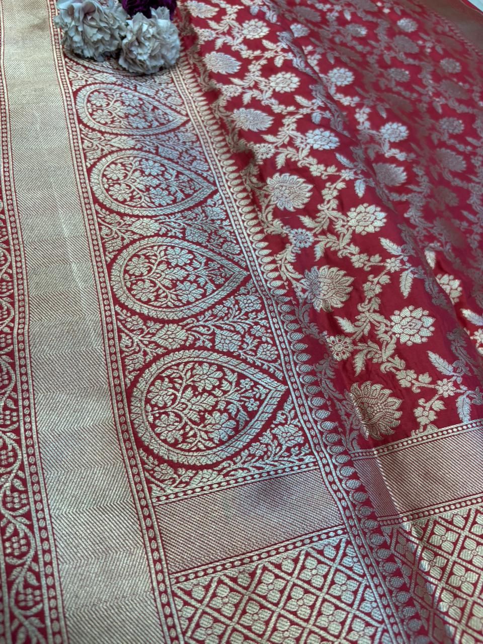 Exquisite Red Handloom Banarasi Pure Katan Silk Saree - Luxurion World