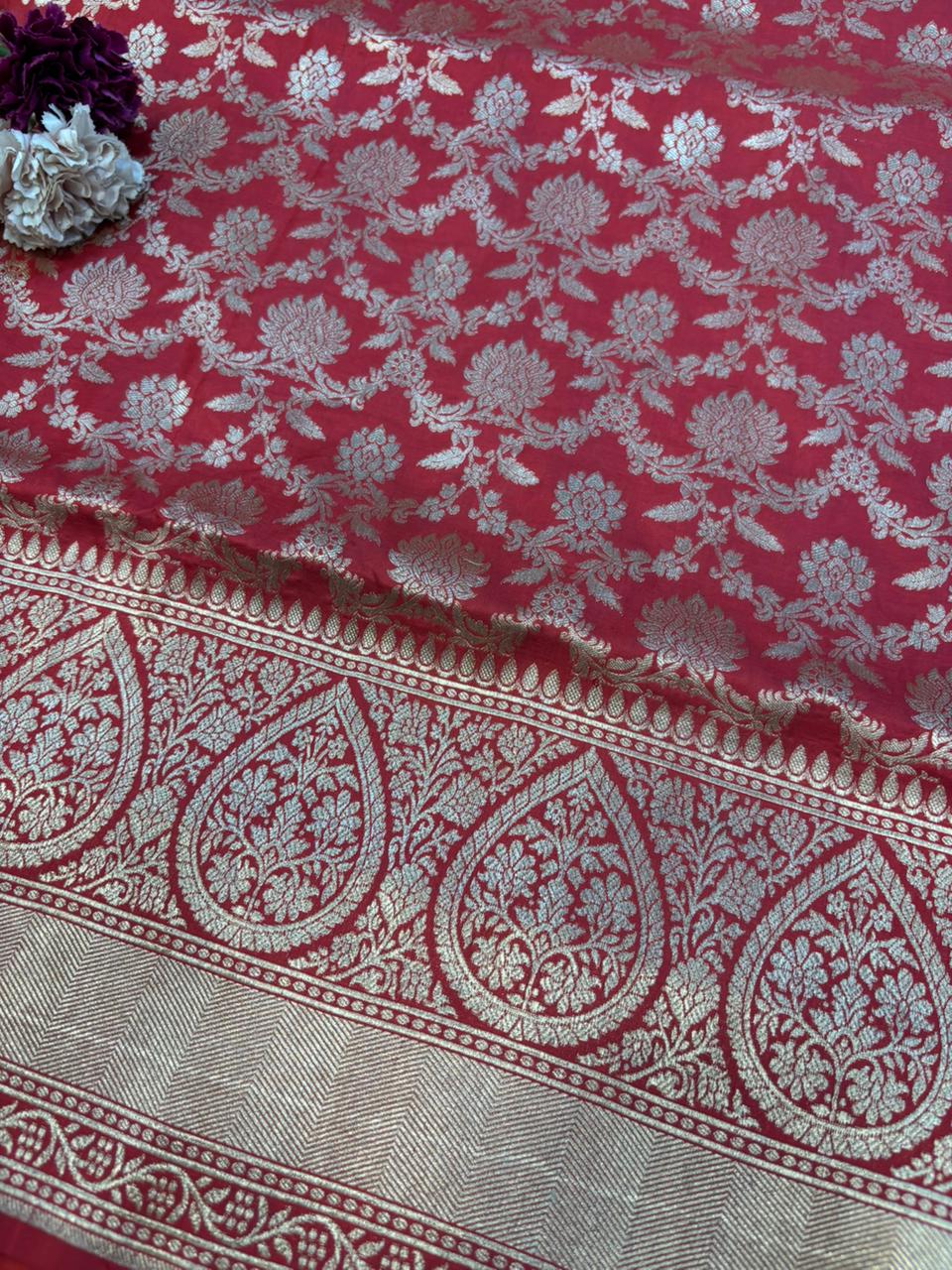 Exquisite Red Handloom Banarasi Pure Katan Silk Saree - Luxurion World