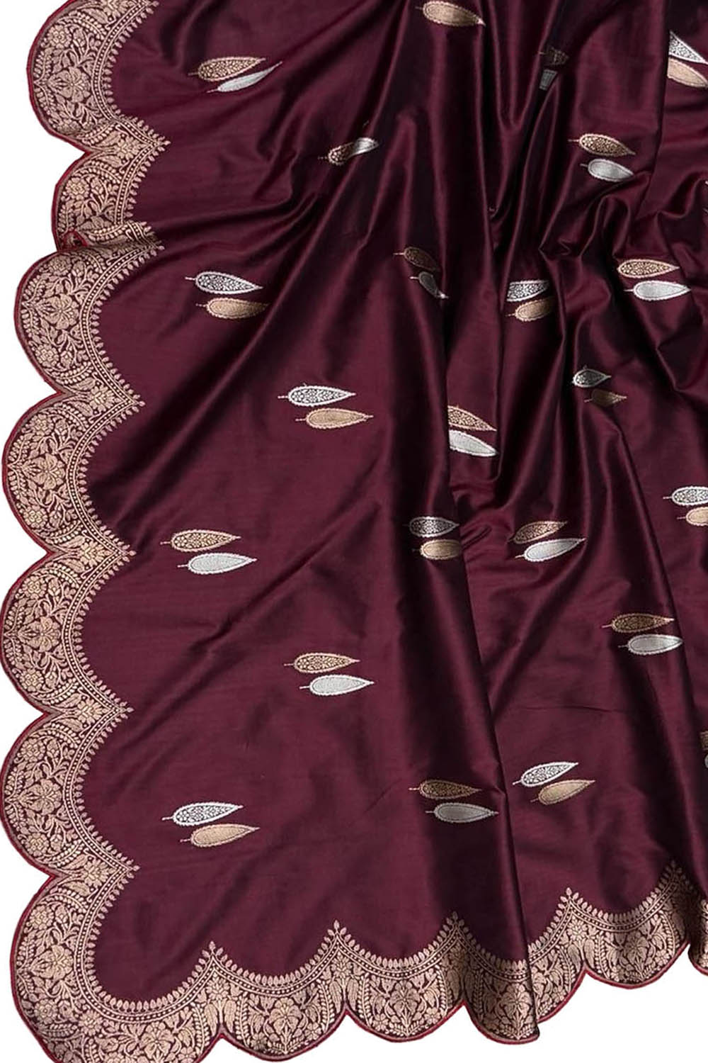 Maroon Pure Katan Silk Banarasi Handloom Sona Roopa Scallop Border Saree - Luxurion World