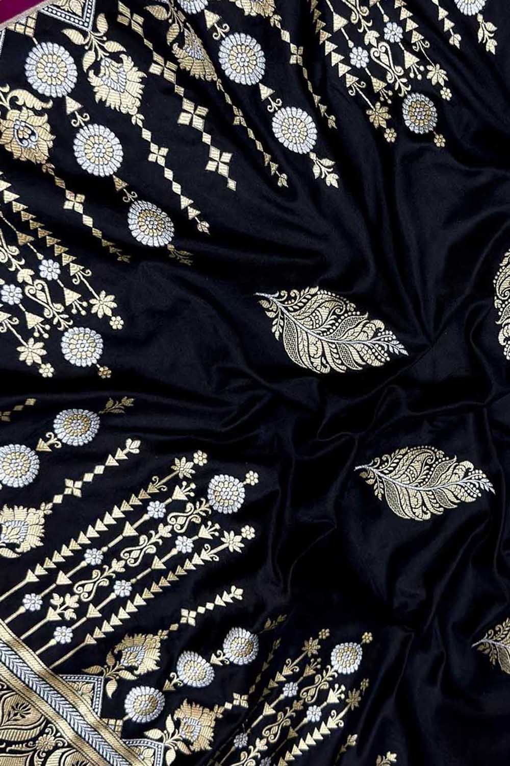 Black Handloom Banarasi Pure Katan Silk Leaf Design Saree - Luxurion World