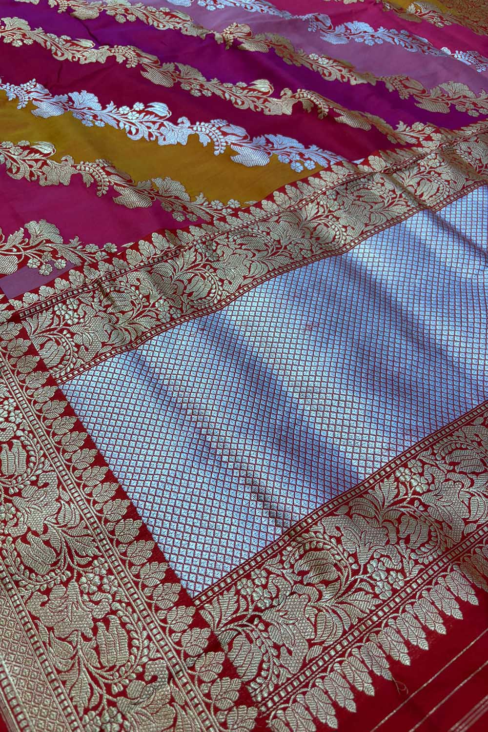 Exquisite Multicolor Banarasi Handloom Pure Katan Silk Rangkat Saree - Luxurion World