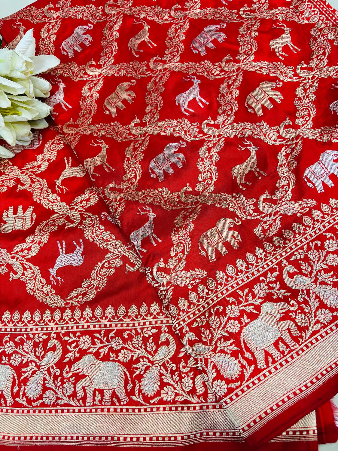 Red Banarasi Handloom Pure Katan Silk Shikargah Design Sona Roopa Saree - Luxurion World