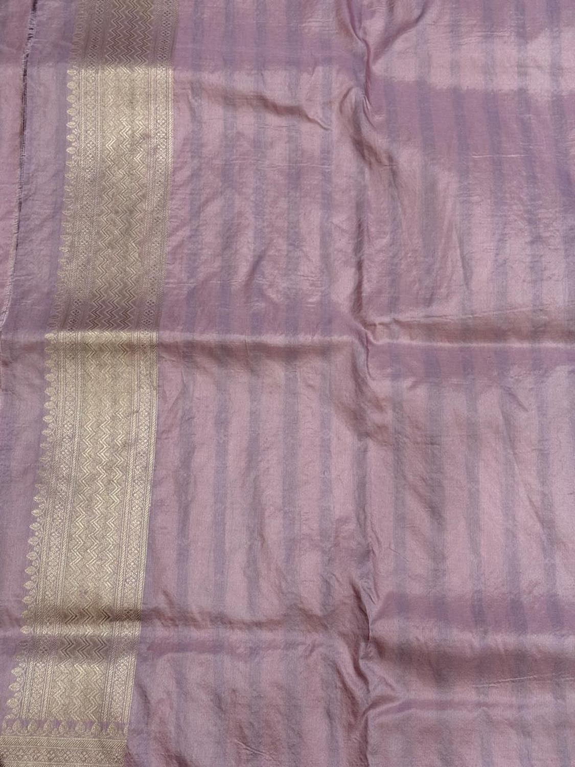 Purple Handloom Banarasi Pure Katan Silk Flower Design Saree