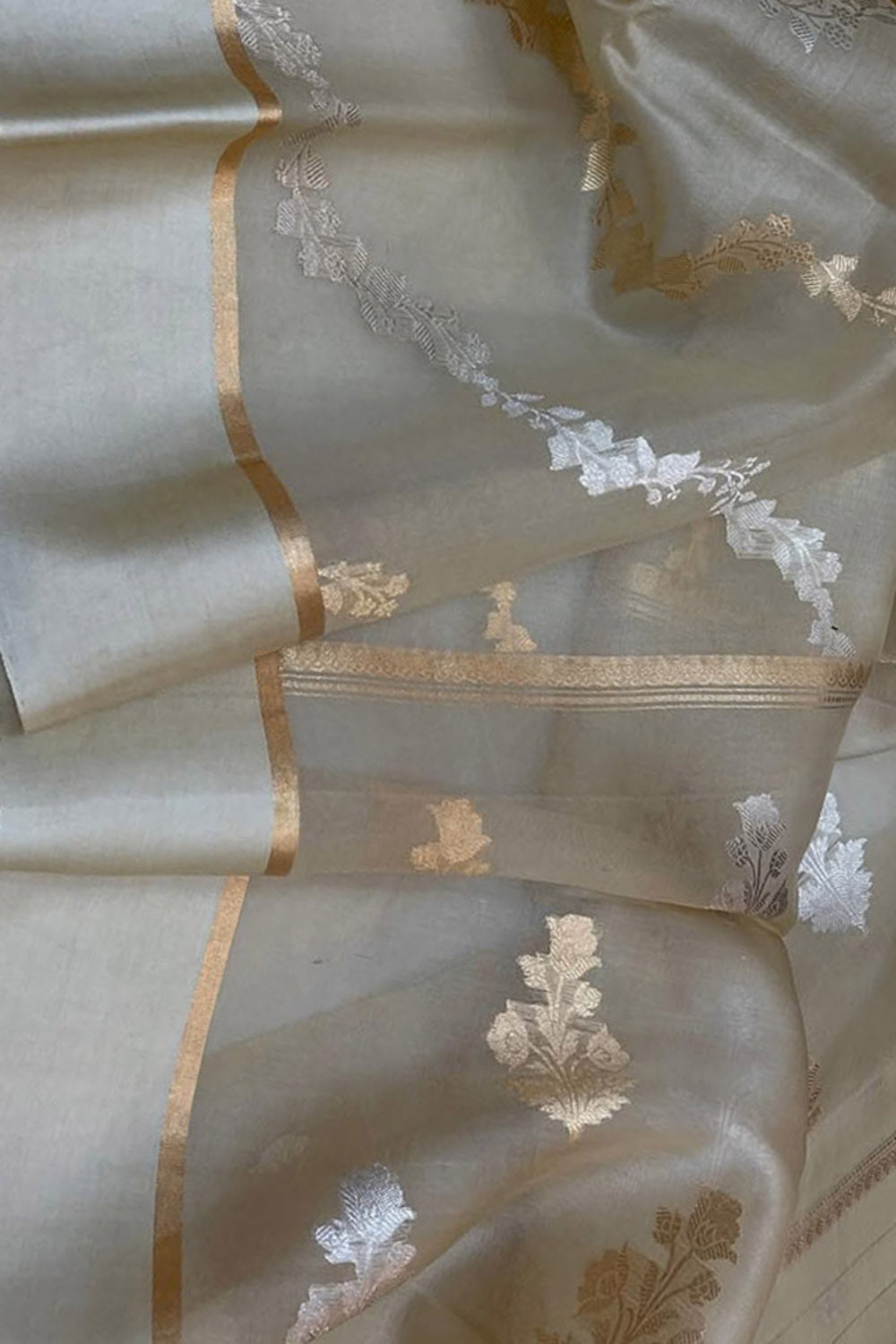 Pastel Banarasi Handloom Kora Silk Sona Roopa Flower Design Saree