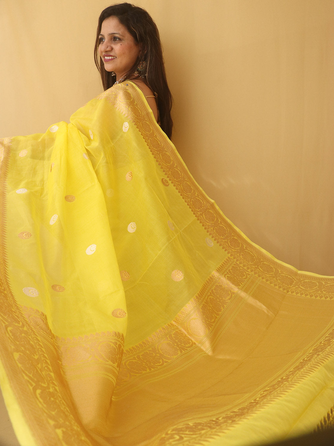 Yellow Banarasi Handloom Pure Kora Organza Silk Saree - Luxurion World