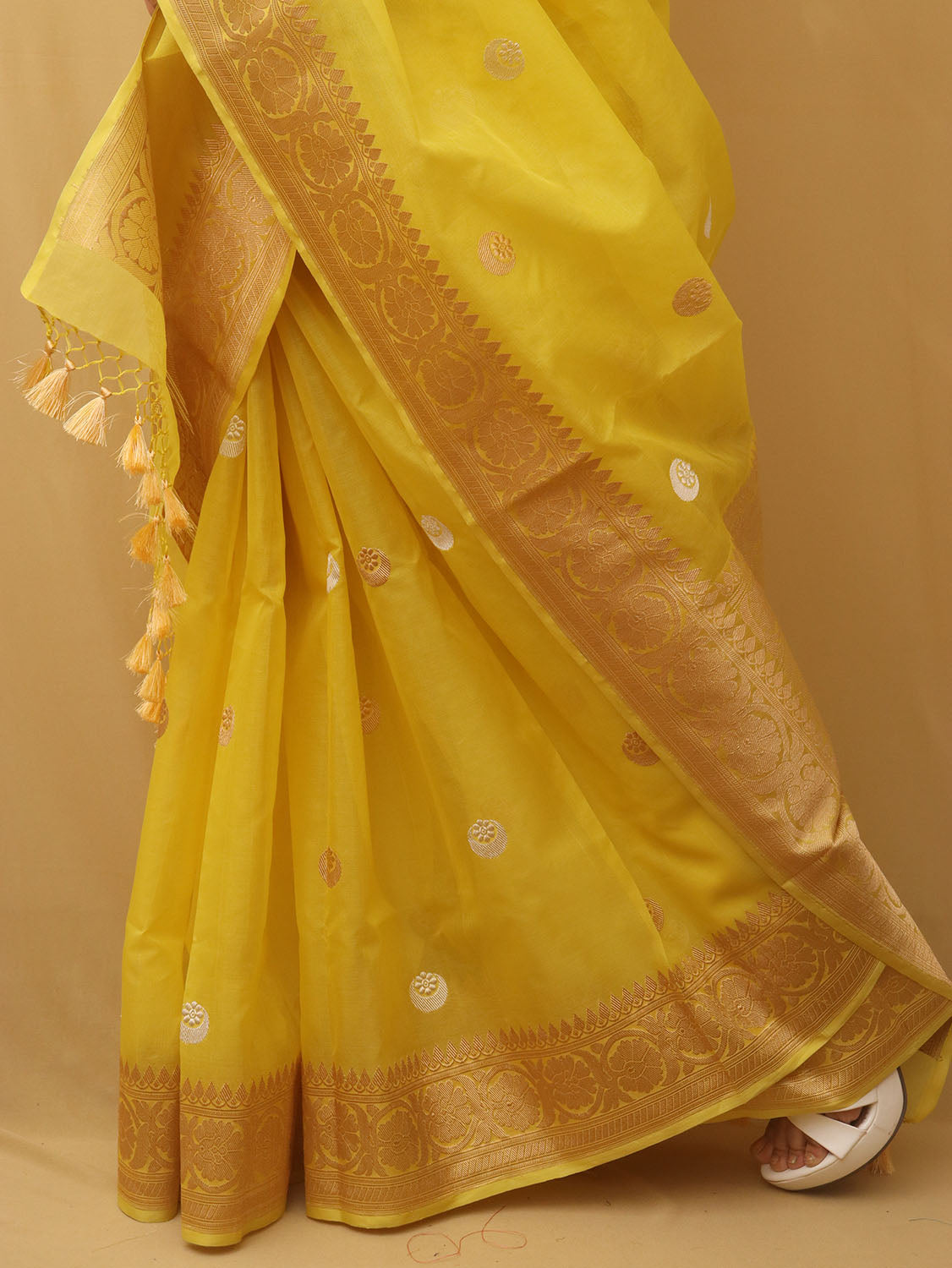 Yellow Banarasi Handloom Pure Kora Organza Silk Saree - Luxurion World