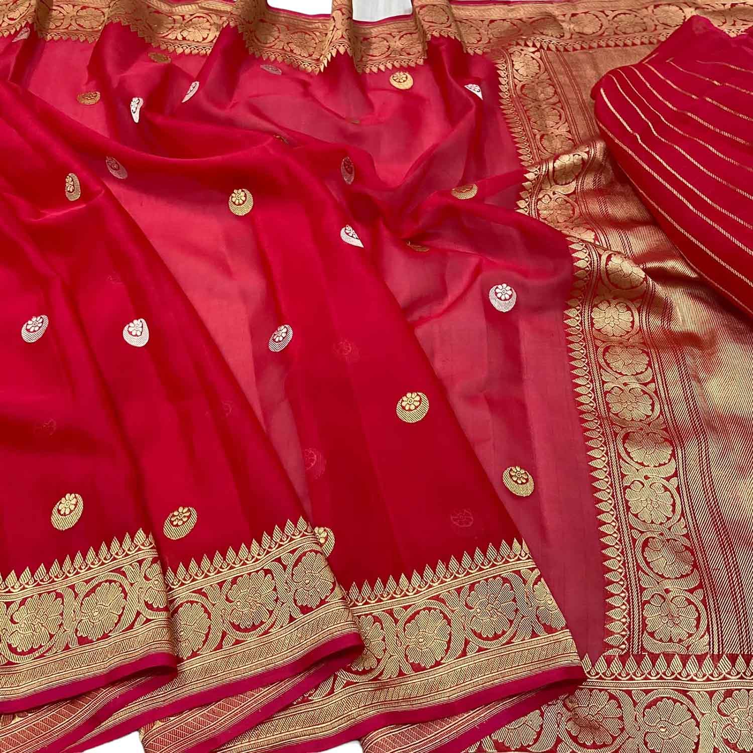 Exquisite Red Handloom Banarasi Pure Kora Silk Saree - Luxurion World
