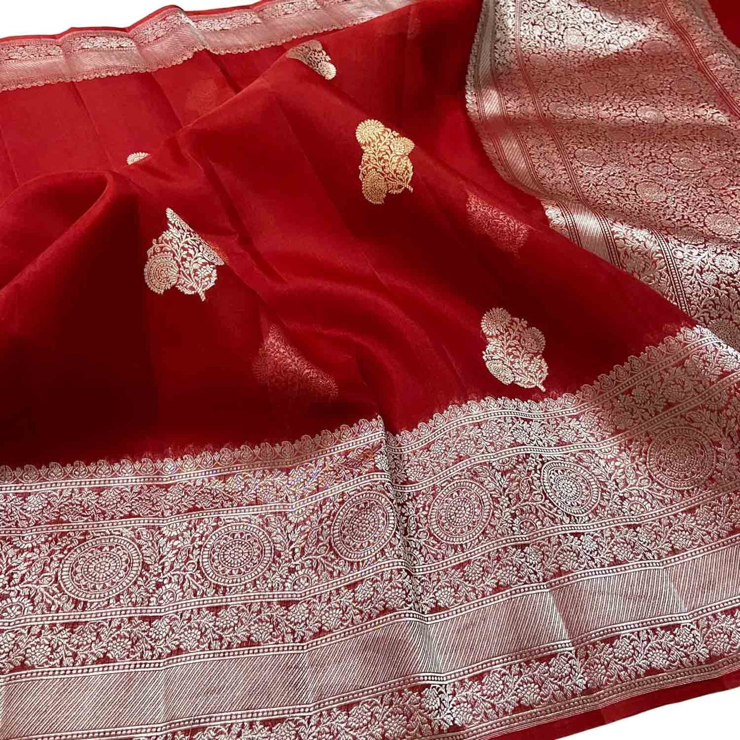 Red Handloom Banarasi Pure Kora Organza Jaal Silver Zari Saree - Luxurion World