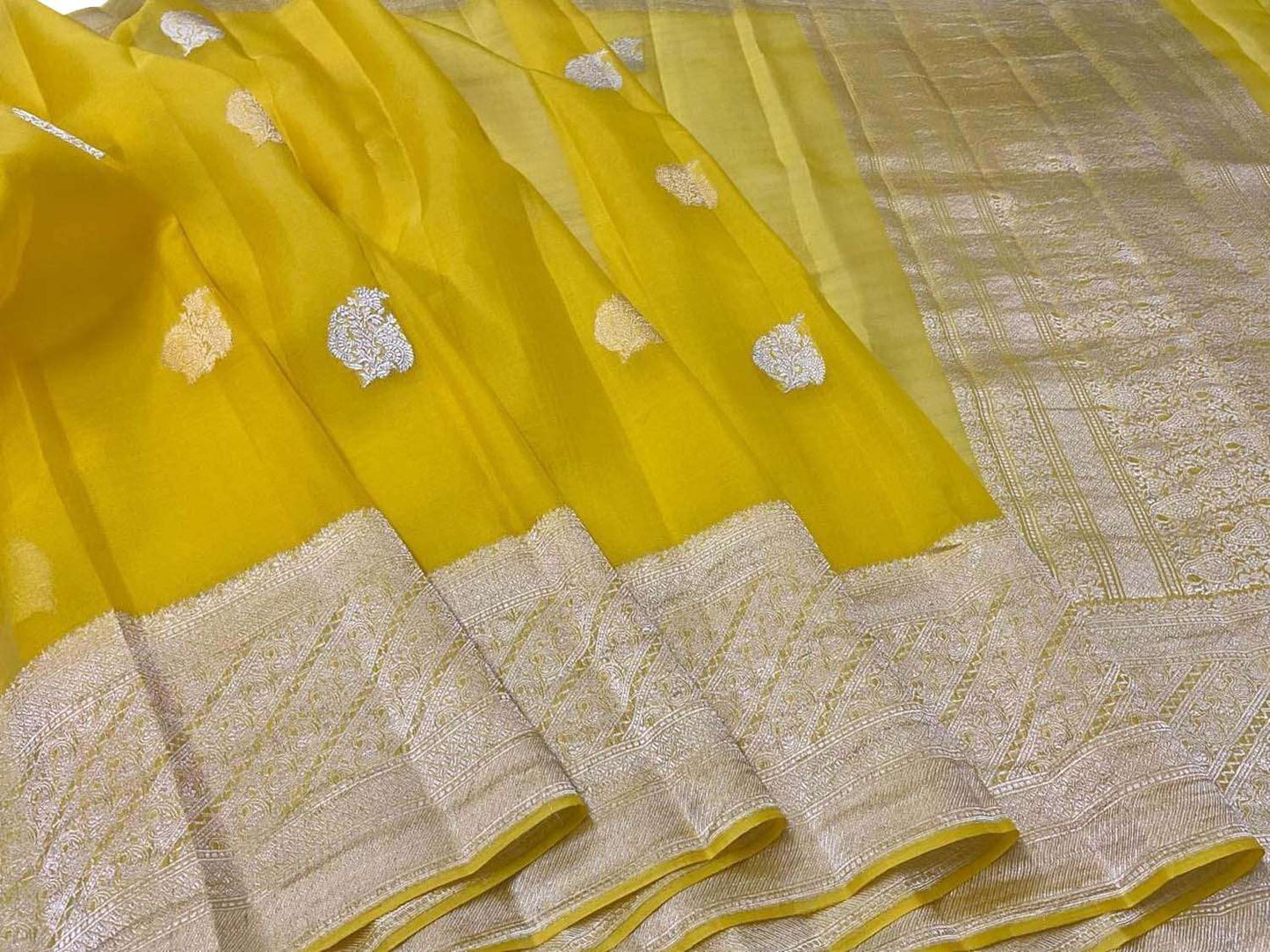 Yellow Handloom Banarasi Pure Kora Silk Saree - Luxurion World
