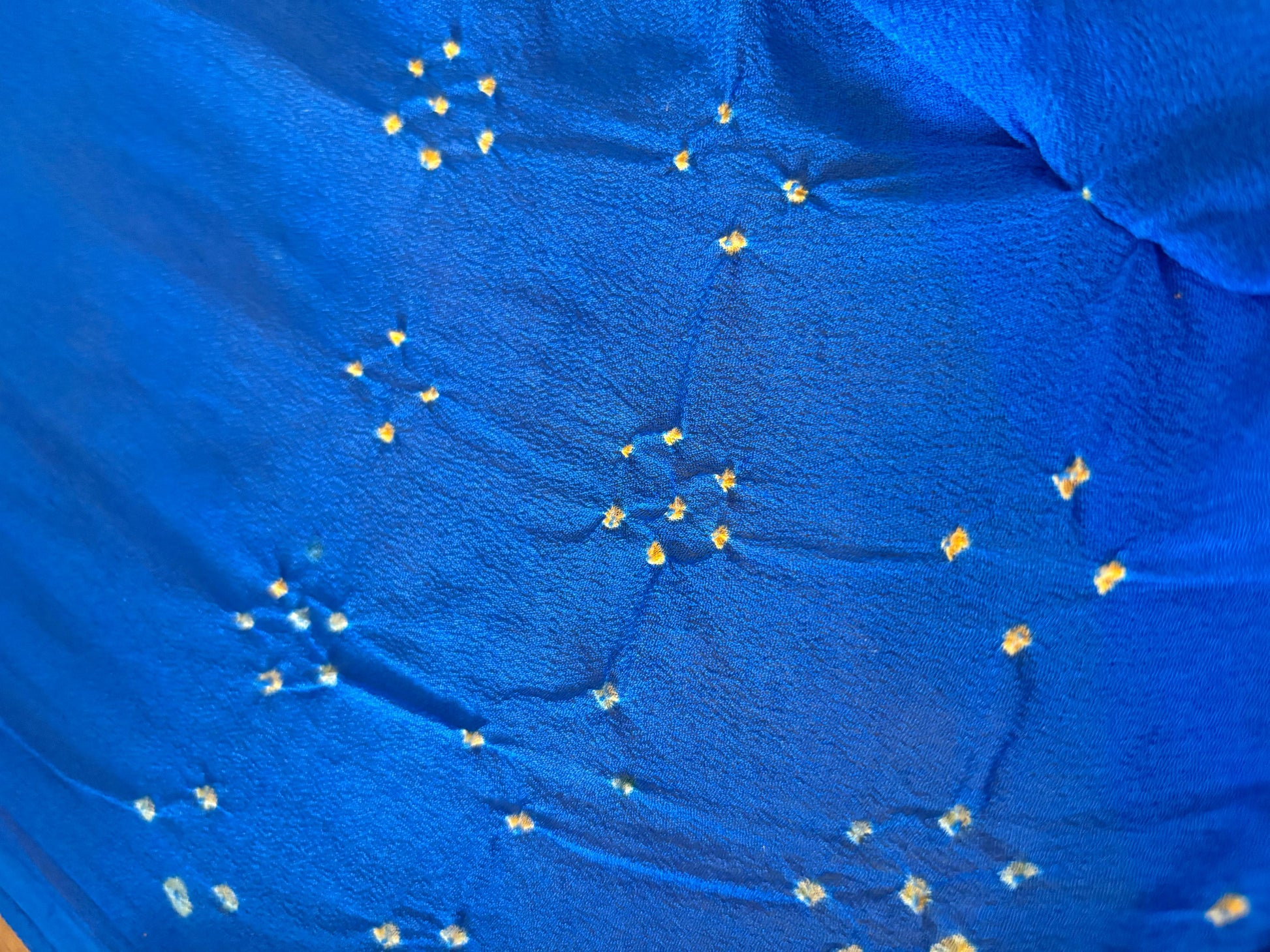 Elegant Blue Banarasi Bandhani Pure Georgette Sona Roopa Leaf Design Saree - Luxurion World