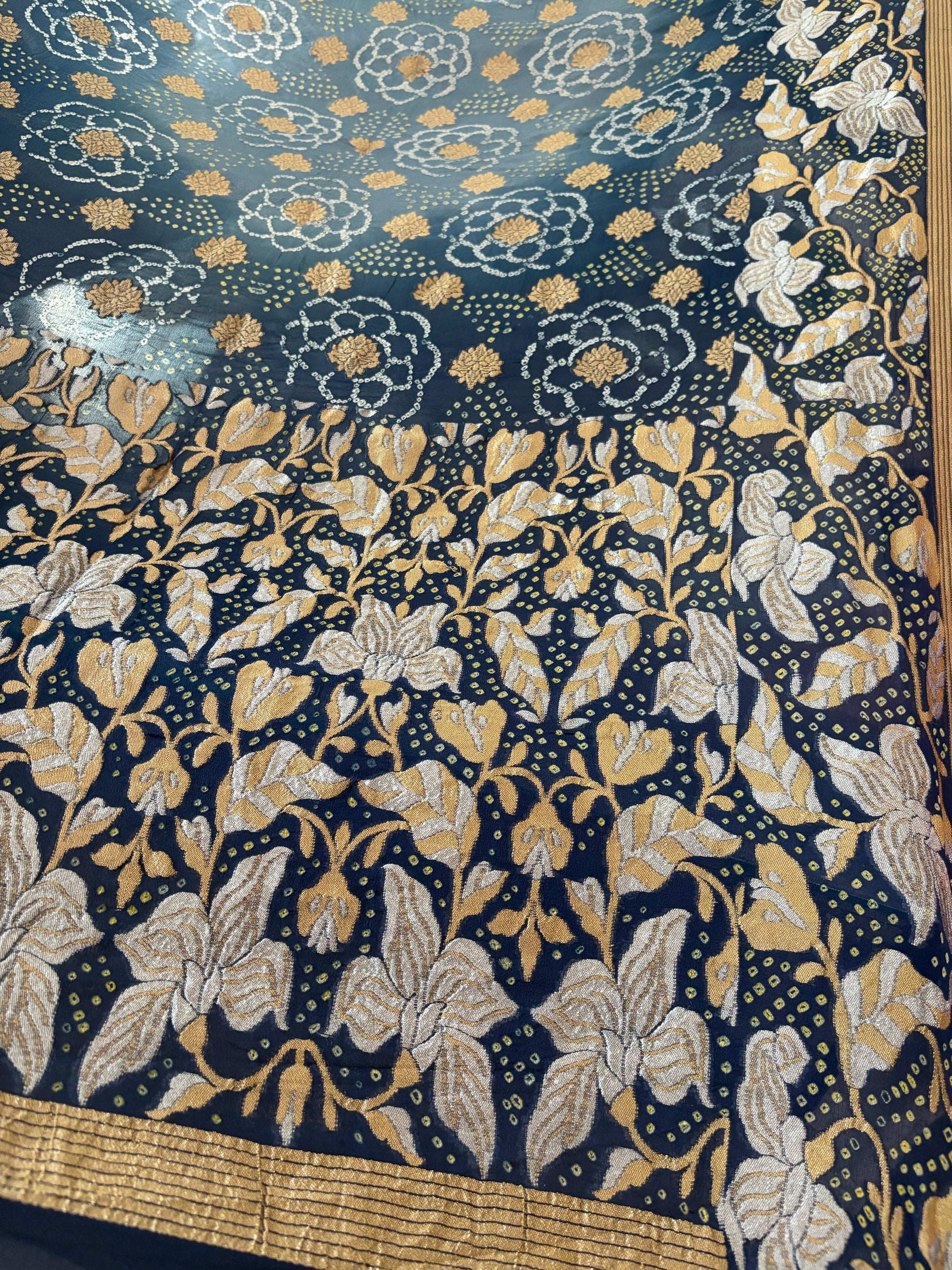 Elegant Grey Banarasi Bandhani Pure Georgette Sona Roopa Shaded Saree - Luxurion World