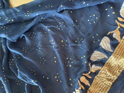 Elegant Grey Banarasi Bandhani Pure Georgette Sona Roopa Shaded Saree - Luxurion World