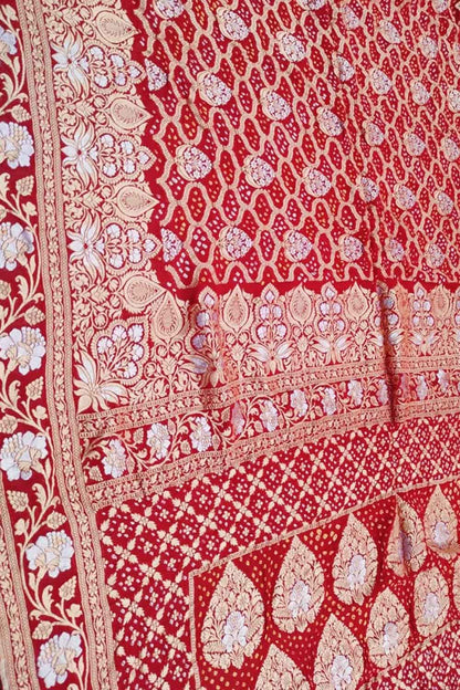 Red Georgette Banarasi Bandhani Saree - Elegant and Traditional - Luxurion World