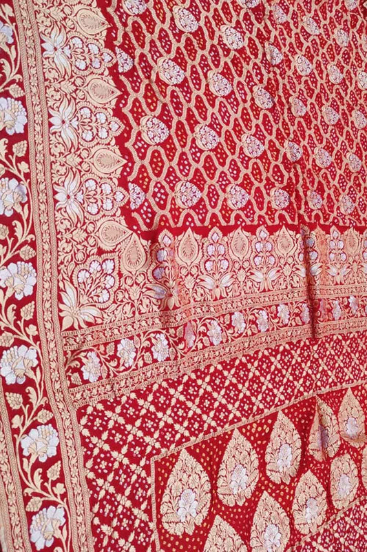 Red Georgette Banarasi Bandhani Saree - Elegant and Traditional - Luxurion World