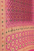Stunning Pink & Red Banarasi Bandhani Georgette Saree - Luxurion World
