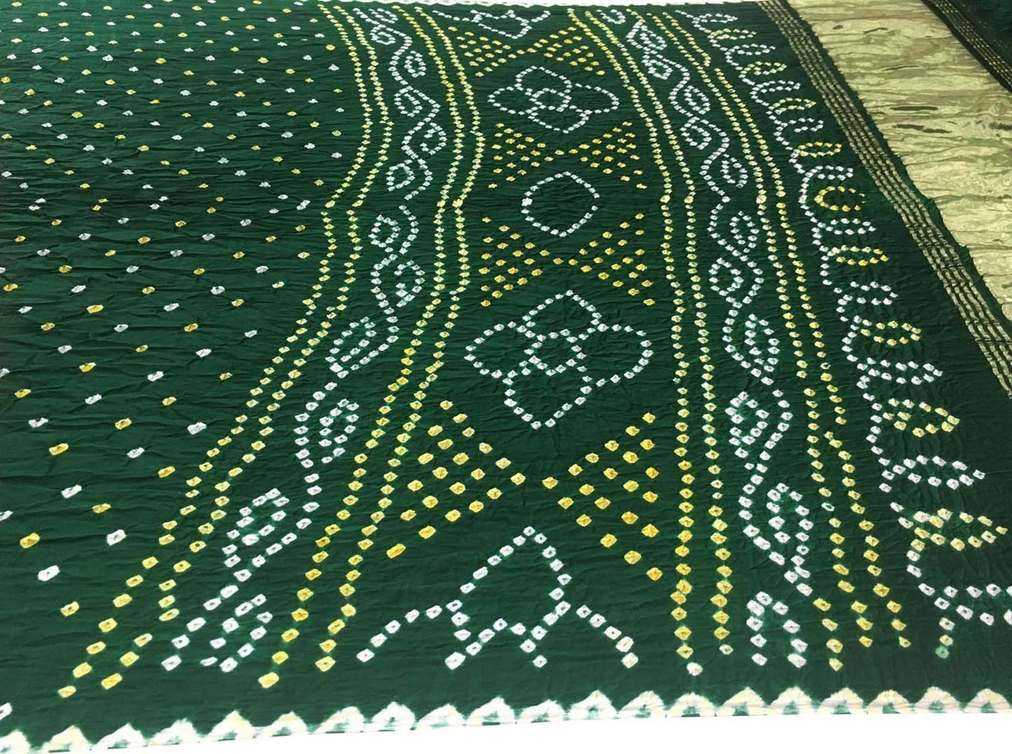 Green Bandhani Modal Gajji Silk Saree - Elegant and Ethereal - Luxurion World